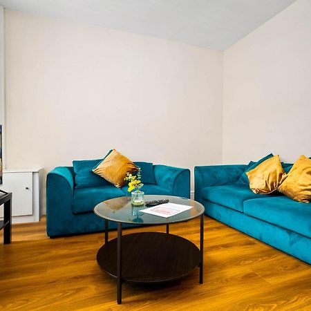 Vila 3 Bed House For Contractors & Families And Free Parking Birmingham Exteriér fotografie